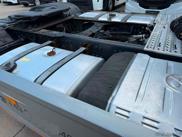 Standard tractor unit MERCEDES-BENZ ACTROS 1846 * ADR * RETARDER * STANDKLIMA * ACC