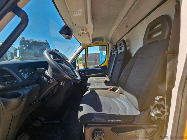 Wrecker IVECO DAILY 70C18 * SCHIEBEPLATEAU * KLIMA * SPURHALTE