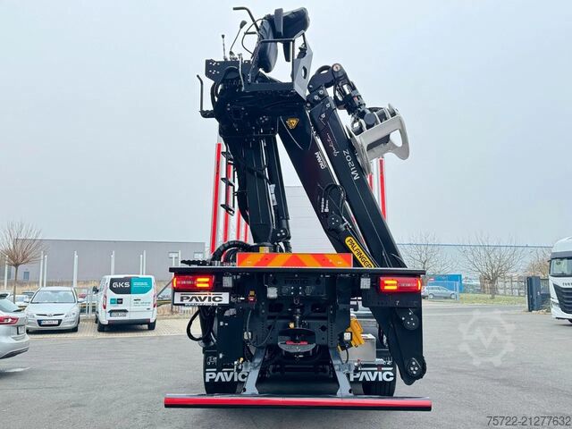 Timber transporter MAN TGS 26.520 6x4-4 BL Schemel Epsilon Kran