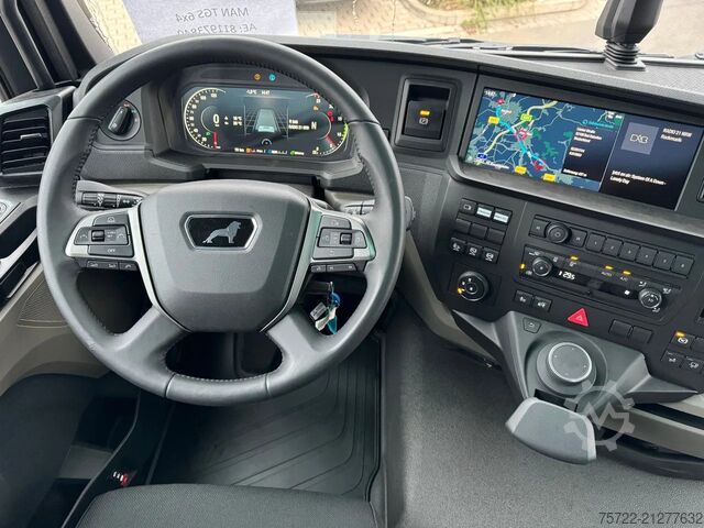 Timber transporter MAN TGS 26.520 6x4-4 BL Schemel Epsilon Kran