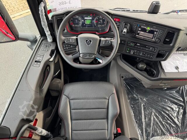 Holztransporter Scania R590 6x4 Kurzholz Kran und Schemel nach Wahl