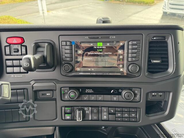Timber transporter Scania R590 6x4 Kurzholz Kran und Schemel nach Wahl