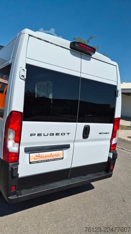 High top van PEUGEOT Boxer  Hochraum 9 Sitzer L3H2 verglast BlueHDi