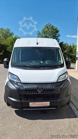 High top van PEUGEOT Boxer  Hochraum 9 Sitzer L3H2 verglast BlueHDi