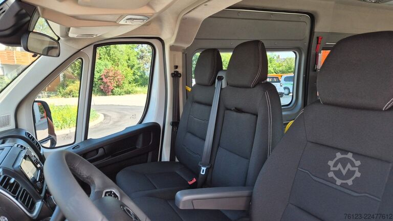 Minibus FIAT 2x  Opel Movano 18 SS  in Stock Fiat Ducato