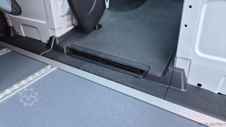 Minibus MERCEDES-BENZ Sprinter Lord Light 22 Sitzer Lagerfahrzeug Akti