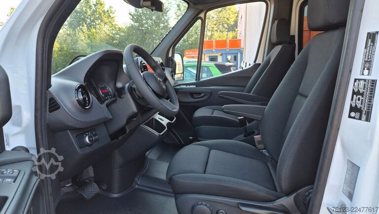 Minibus MERCEDES-BENZ Sprinter Lord Light 22 Sitzer Lagerfahrzeug Akti