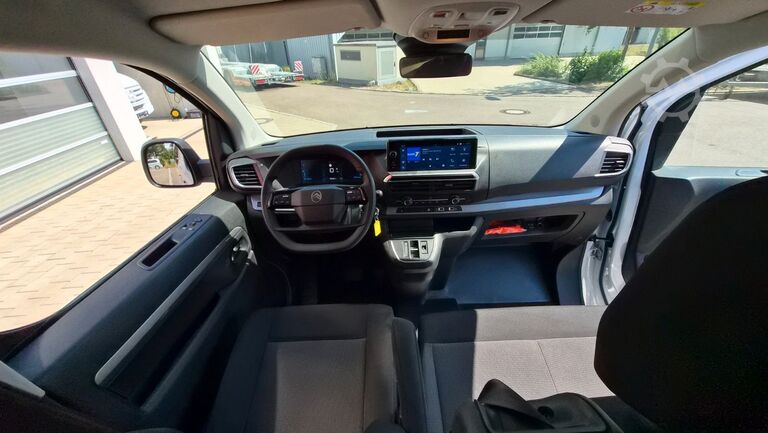 Minibus Citroën SpaceTourer Opel Zafira Plus M 9 Sitzer
