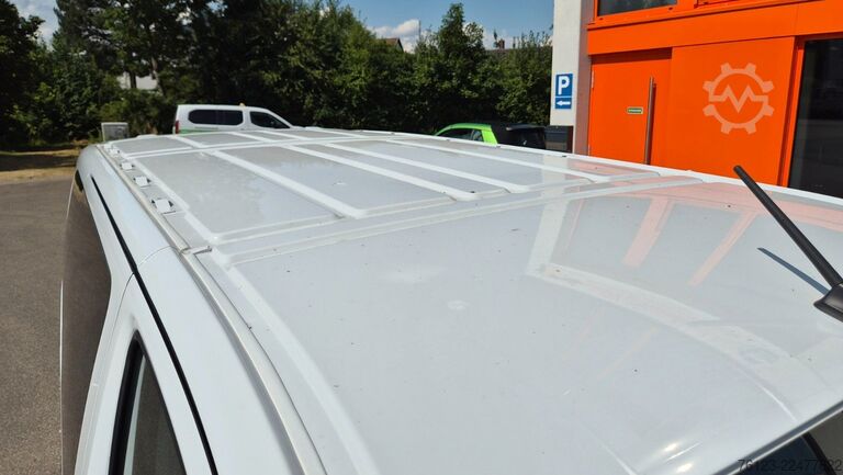 Minibus Citroën SpaceTourer Opel Zafira Plus M 9 Sitzer