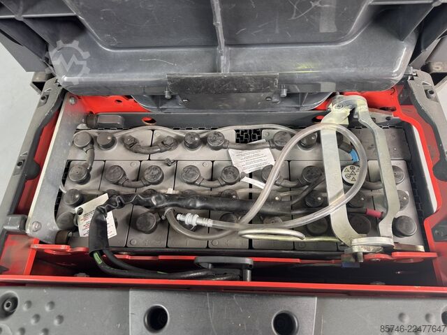 V * DEMO !! with SAFETY gates !! LINDE V  * DEMO !! with SAFETY gates !!