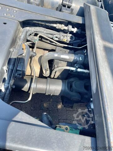Standard-SZM Iveco S-WAY 460 332205 KM!!  CNG ,RETARDER,  FRIGO