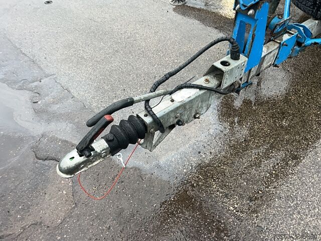 Trailer-Mounted Boom Lift Genie TZ34 (12m)