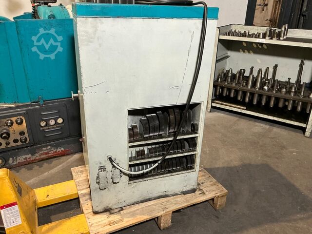 Gear cutting machine VDF 26 HS