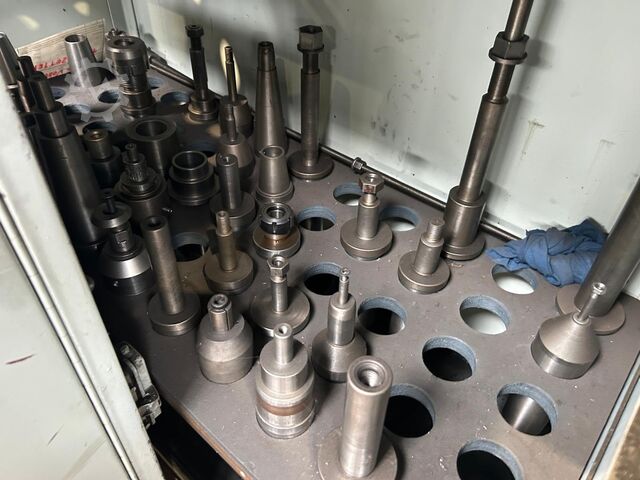 Gear cutting machine VDF 26 HS
