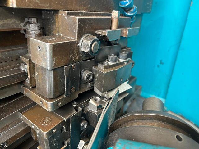Gear cutting machine VDF 26 HS