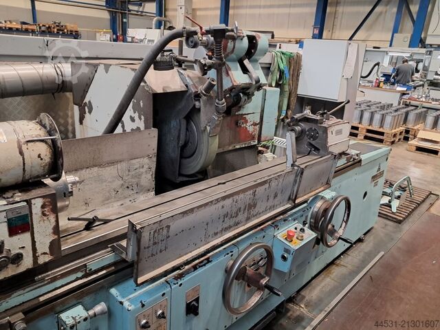 Universal cylindrical grinding machine TOS BHU 32 A