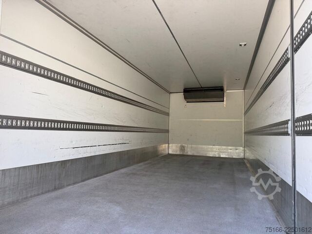 Kühlkoffer-LKW MAN TGL 12.250 BL Kühlkoffer 7 m LBW 1,5 T*THERMO