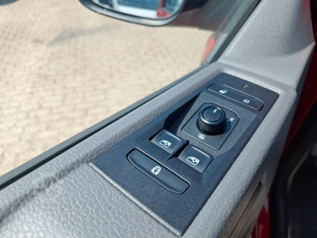 Kleinbus VW T6.1   9-Sitzer-Stoff  4motion   1. Hand Klima