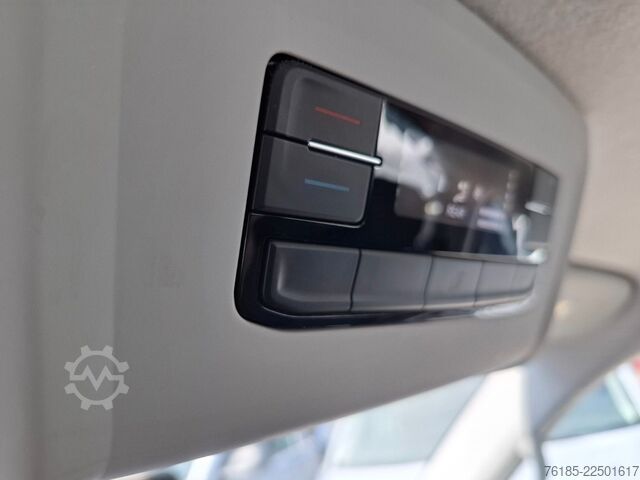 Kleinbus VW T6.1   9-Sitzer-Stoff  4motion   1. Hand Klima