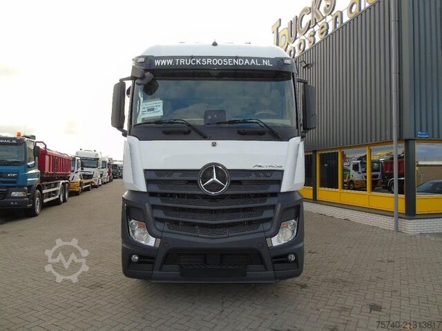Standard tractor Mercedes-Benz Actros