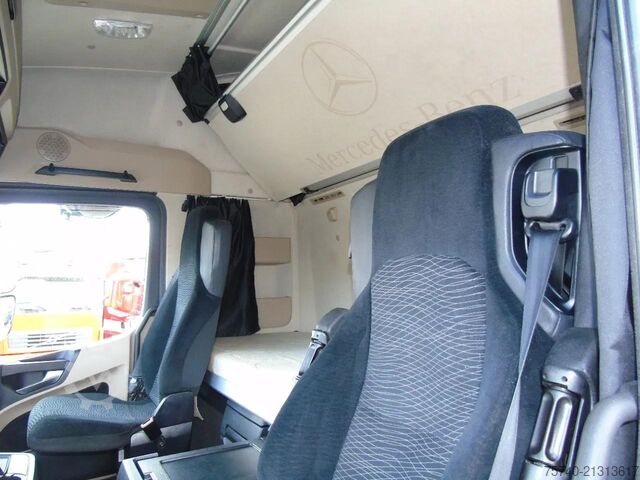 Standard tractor Mercedes-Benz Actros