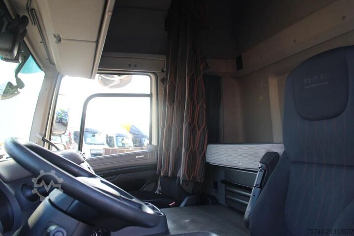 Box body DAF CF 260 + EURO 6 + LIFT