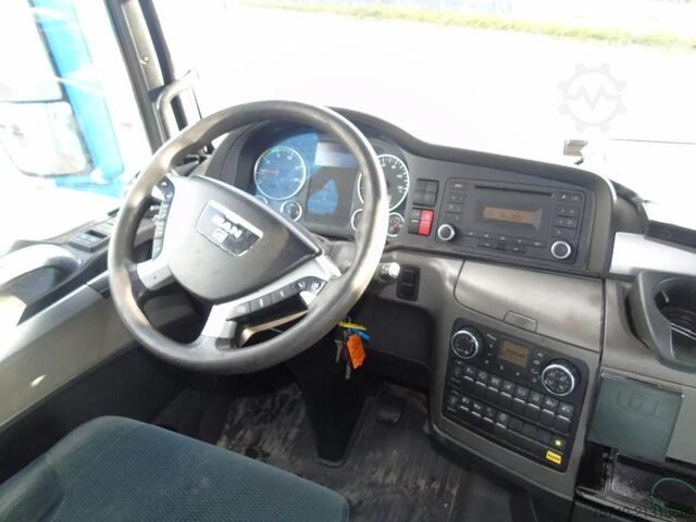 Box body MAN TGA 18.400 + combi + lift + euro 5 + 2.70