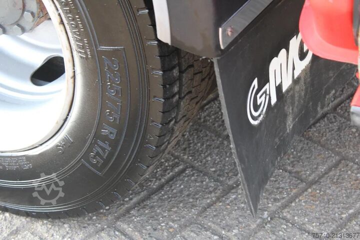 Tankwagen Renault Midlum 250 + 2 COMP + 6180liter + euro 2 + manual