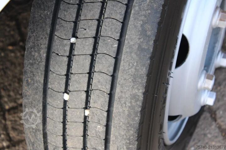 Tankwagen Renault Midlum 250 + 2 COMP + 6180liter + euro 2 + manual