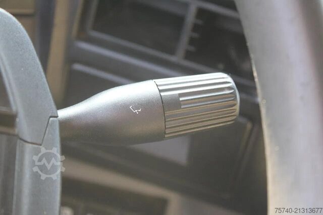 Tanker Renault Midlum 250 + 2 COMP + 6180liter + euro 2 + manual