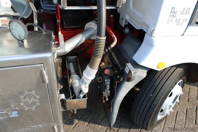 Tanker Renault Midlum 250 + 2 COMP + 6180liter + euro 2 + manual