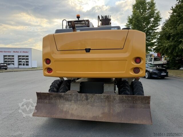 Mobile excavator Liebherr A 918