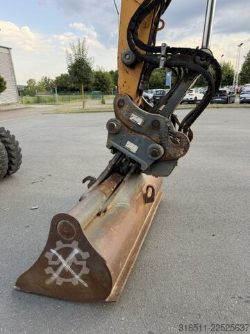 Mobile excavator Liebherr A 918