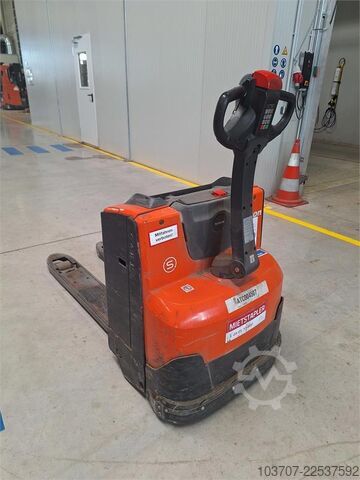 Pallet truck Toyota LWE200