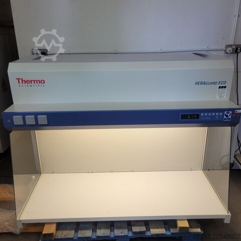 Thermo Scientific Heraguard ECO 1.5 Laminar Flow Clean Bench Thermo Fisher Scientific ECO 1.5