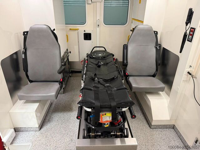 Feuerwehrfahrzeug MERCEDES-BENZ Sprinter 519 Rettungswagen Ferno-Trage 1.Hand
