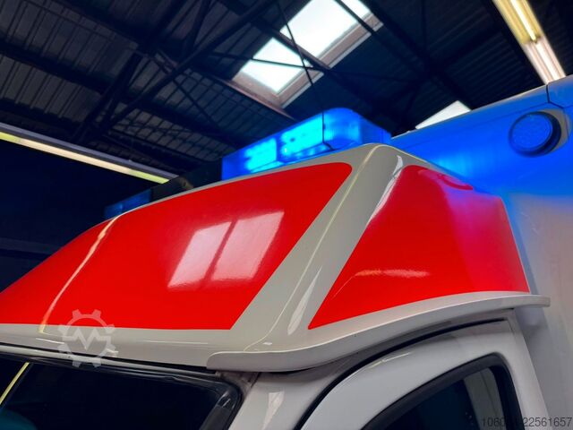 Feuerwehrfahrzeug MERCEDES-BENZ Sprinter 519 Rettungswagen Ferno-Trage 1.Hand
