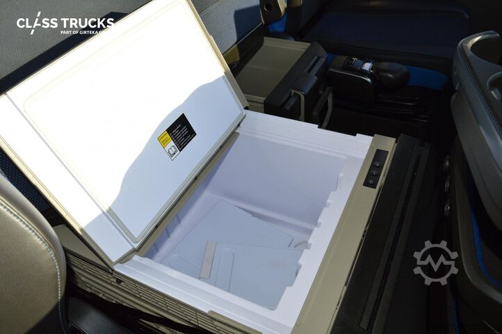 Standard tractor unit VOLVO FH 460 Globetrotter XL i-Save I-ParkCool