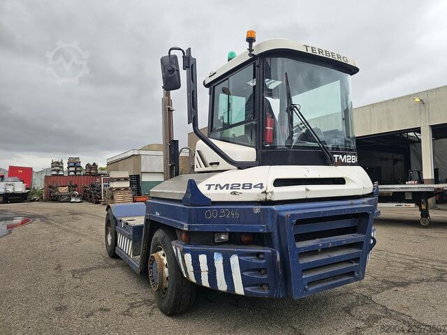 Terminal-Zugmaschine TERBERG RT283 /TERMINAL TRACTOR 4X4/ TURNING CHAIR. /AU...