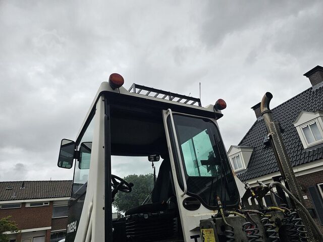 Terminal tractor TERBERG RT283 /TERMINAL TRACTOR 4X4/ TURNING CHAIR. /AU...