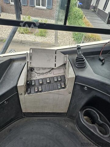 Terminal tractor TERBERG RT283 /TERMINAL TRACTOR 4X4/ TURNING CHAIR. /AU...