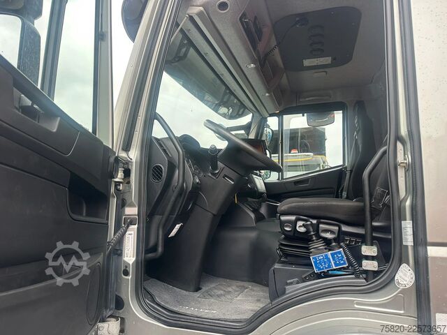 Kipper Iveco Trakker 500 10X4  KIPPER/TIPPER./PIET RUIZEVELD...