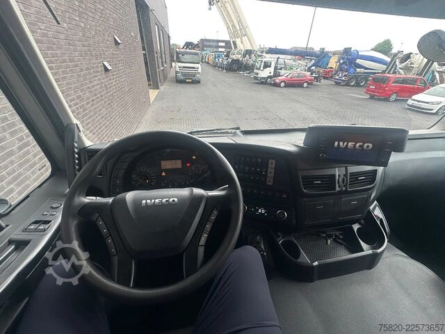Kipper Iveco Trakker 500 10X4  KIPPER/TIPPER./PIET RUIZEVELD...