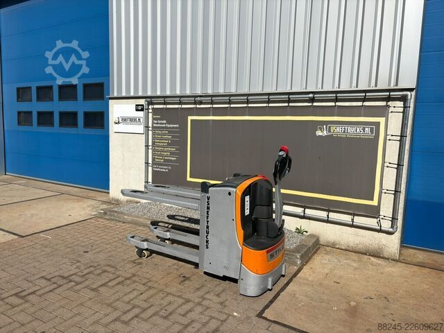VS-22991 Electric pallet truck with lifting function, 800mm STILL EXU H 20