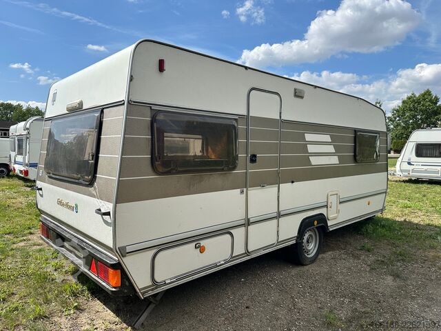 Wohnwagen Hymer/Eriba Nova 530