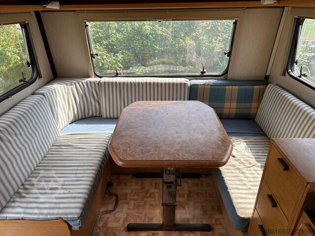 Wohnwagen Hymer/Eriba Nova 530