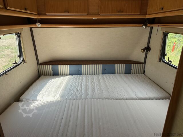 Wohnwagen Hymer/Eriba Nova 530