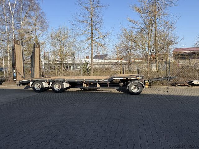 Tieflader Anhänger Schwarzmueller T3  3 Achs Tiefladeranhänger