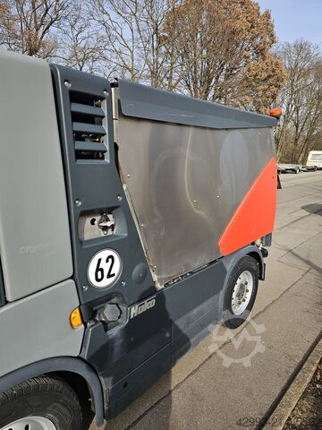 Kehrmaschine Hako Citymaster 2200