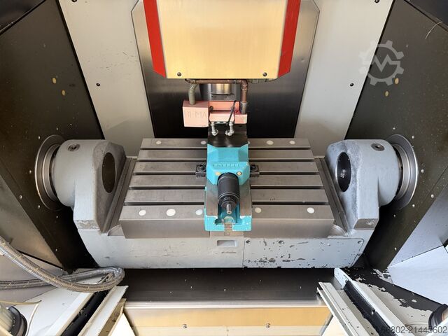 Vertikales Bearbeitungszentrum Hermle C 600 U